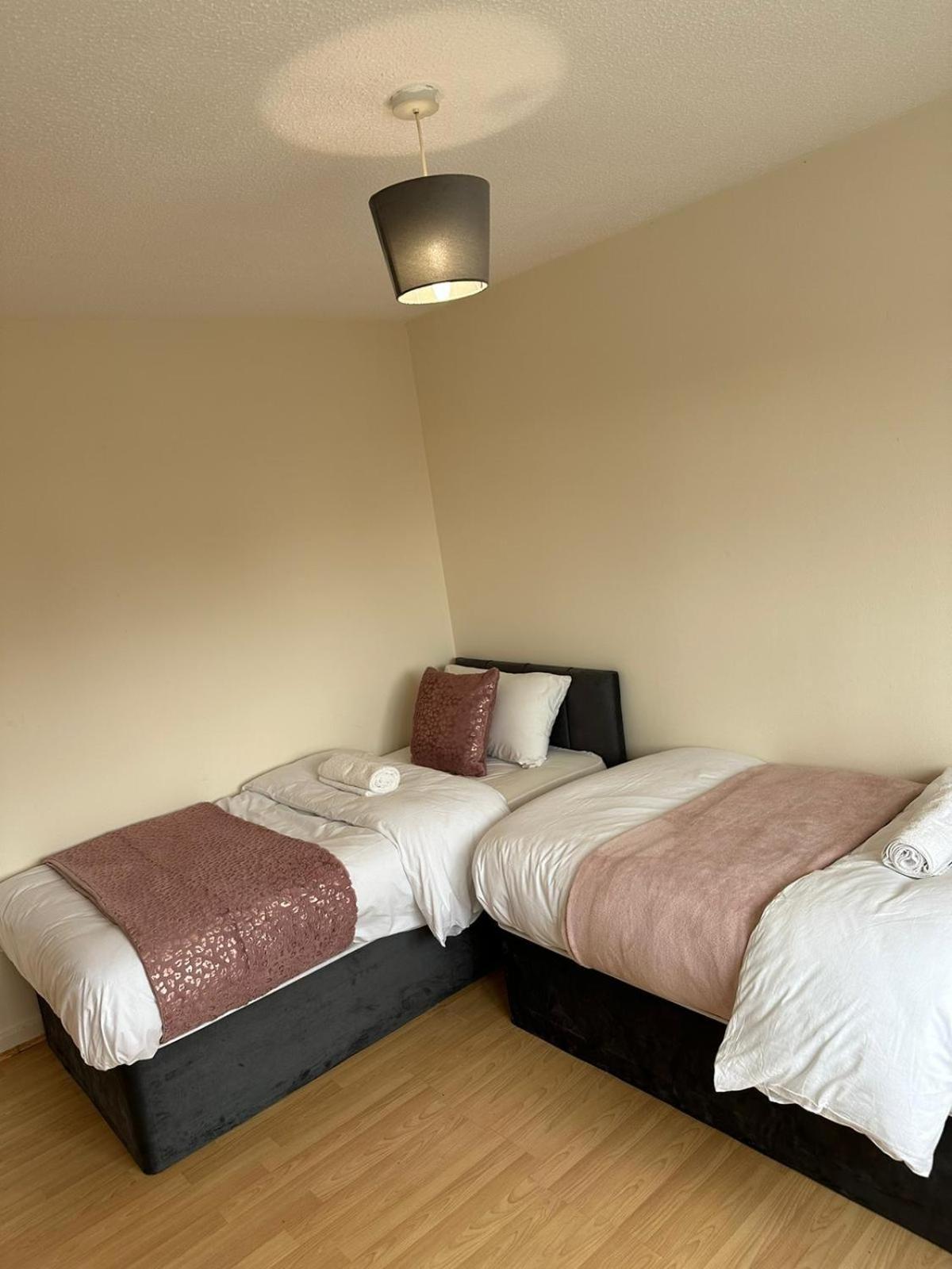 3 Bedroom Apartment Close To Manchester City Stadium And Coop Live Exterior foto