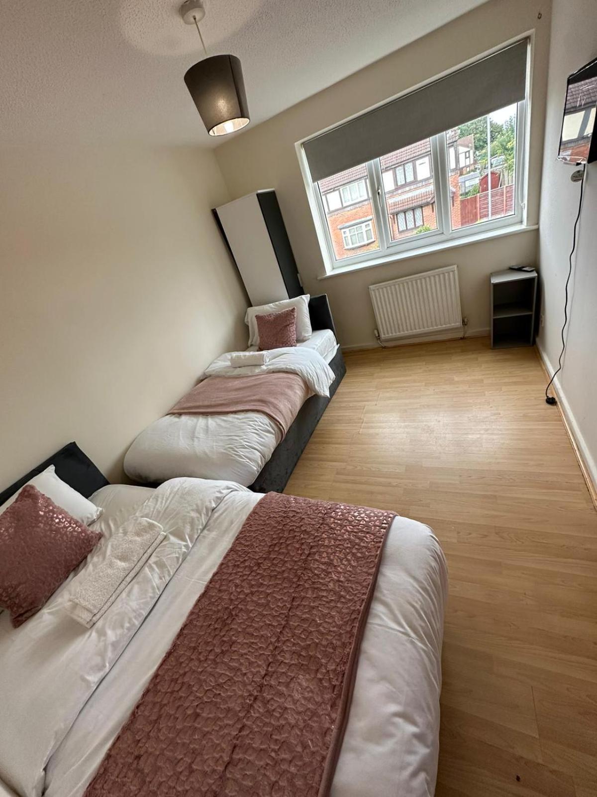 3 Bedroom Apartment Close To Manchester City Stadium And Coop Live Exterior foto